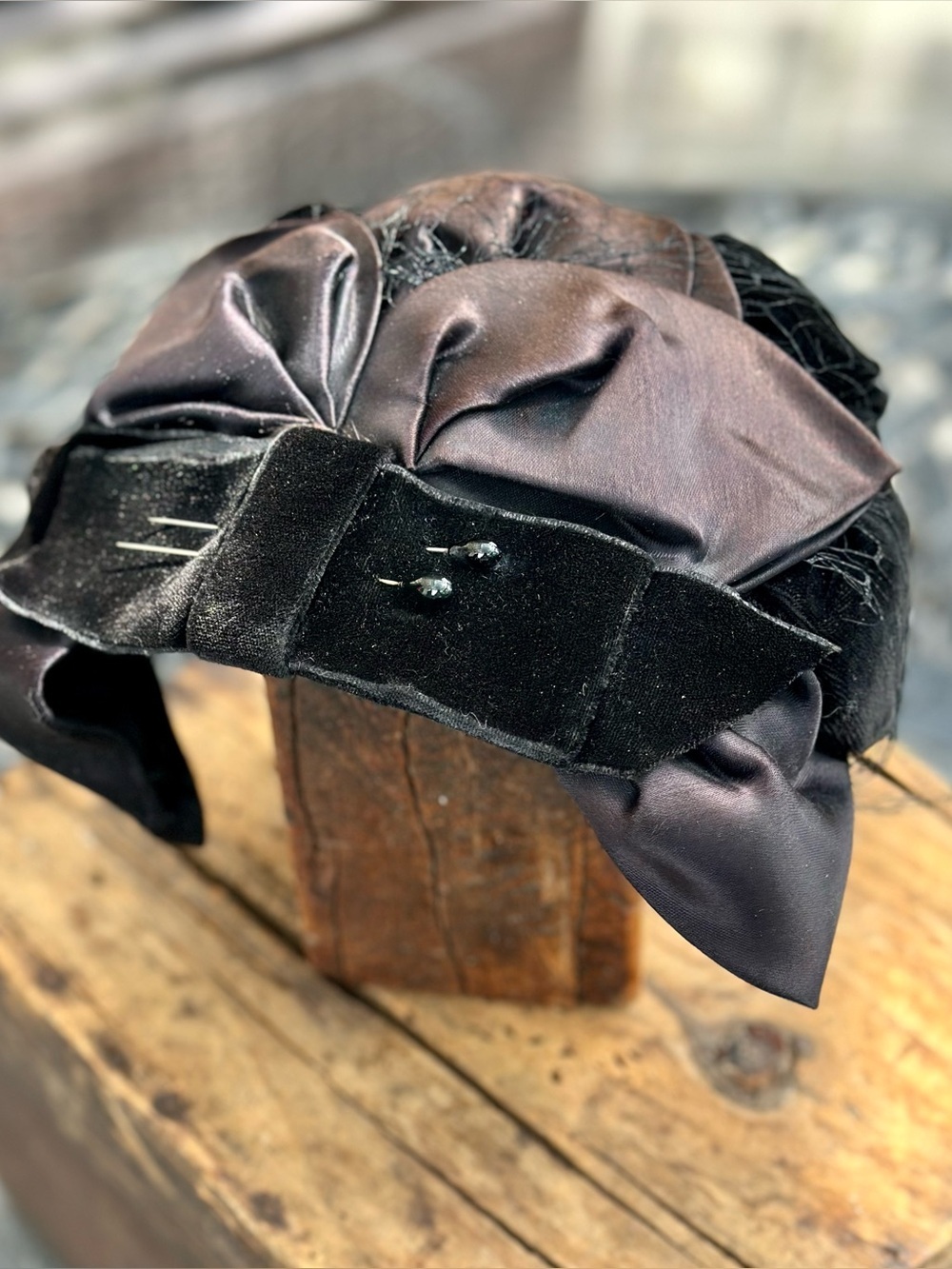 Vintage 1950s or 60s Velvet Cocktail Hat Birdcage Veil Satin Bow Fascinator
